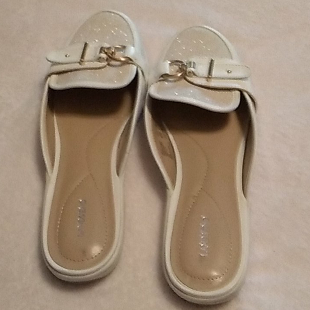 Slip on flats